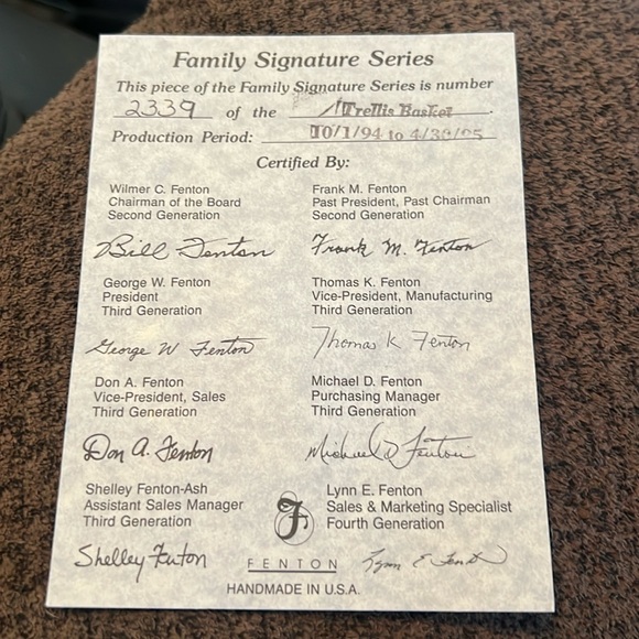 Fenton Art Glass 1995 Lynn Fenton Signature Series Hand Painted Trellis Basket - Picture 11 of 13